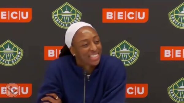 Nneka Ogwumike celebrates during a WNBA game, now the first player to sign with Project B.